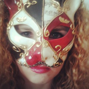 Io con la maschera veneziana del gatto - febbraio 2013