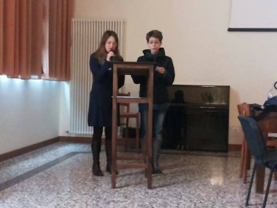 Silvia e Chiara alla prese con le prove...